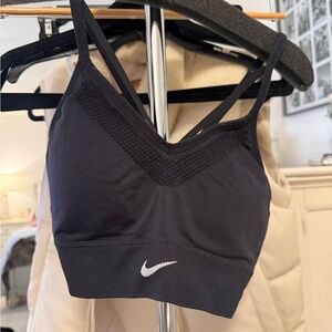Nike Women's Black V-Neck Sports Bra